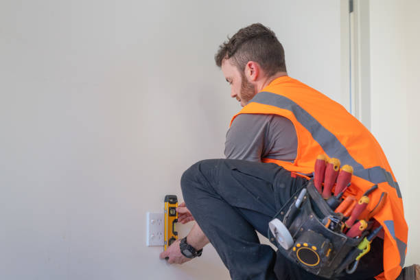 Best Licensed Electrician  in Poquonock Bridge, CT